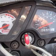 Derbi senda ** solgt**