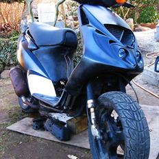Piaggio Nrg mc2 LC Black-edition
