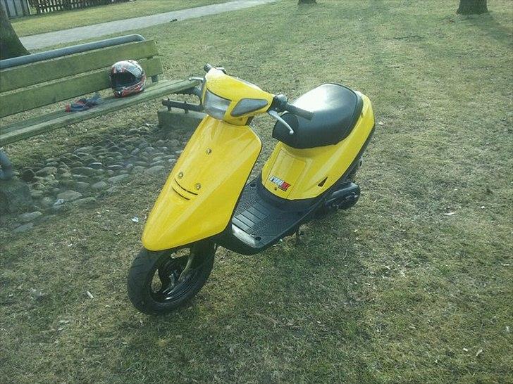 Yamaha Jog *Yellow version* SOLGT billede 2