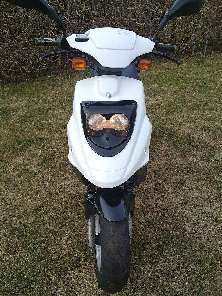 PGO hot 50 SOLGT  billede 1