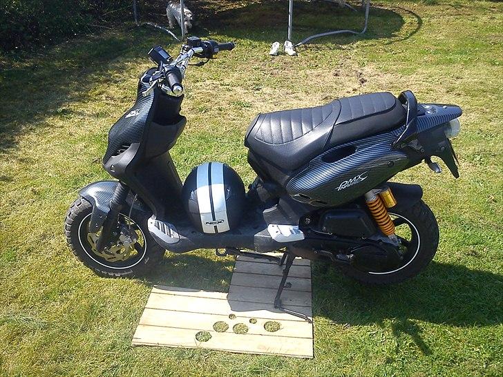 PGO PMX Naked Carbon billede 4