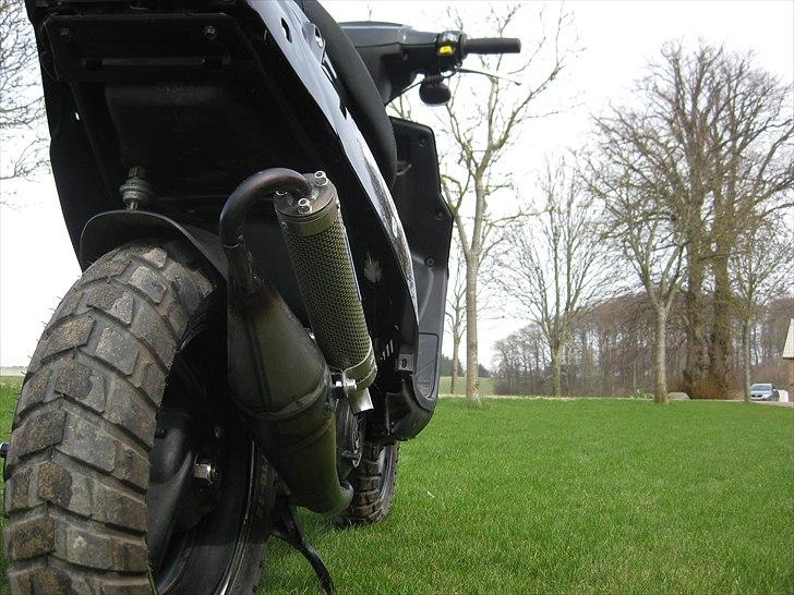 PGO Hot 50 smadret 29-07-11 billede 4