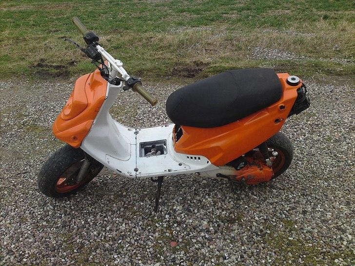 PGO hot 50 orange billede 2