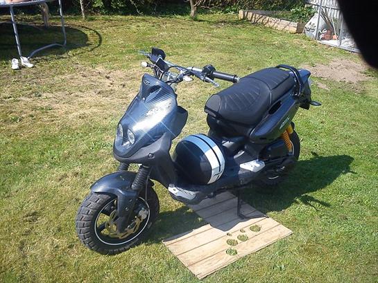 {{currentPhoto.altText}} billede {{currentPhoto.number}}