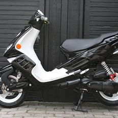 Peugeot Speedfight 2!