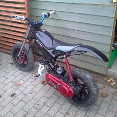 Suzuki Street Magic (Solgt) 