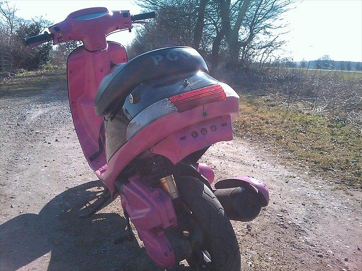PGO Comet e1 pink solgt billede 6