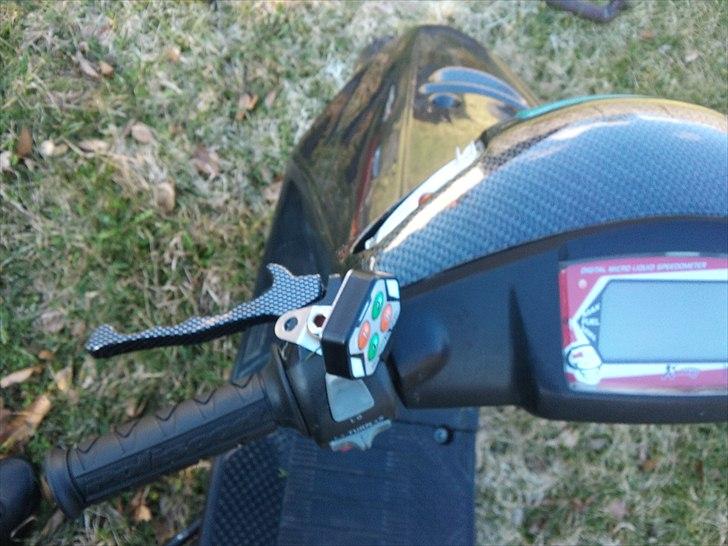 Yamaha jog (BYTTET) billede 9