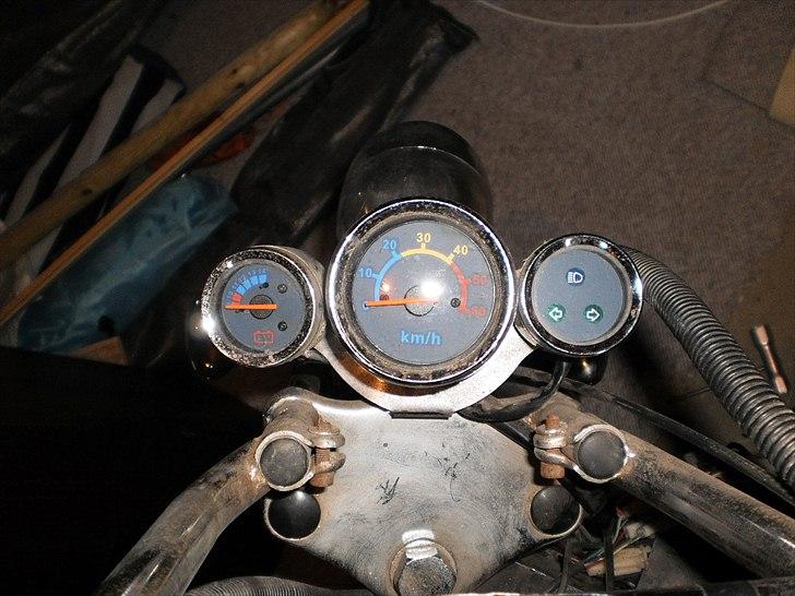 CPI Mini Chopper (skilt af, lavet til et prosjekt = fe - da jeg fik den, virkede det, virker dog ikke mere. PS der er lys i billede 5