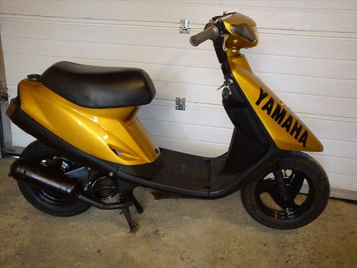 Yamaha Jog AS Metalgul (SOLGT) billede 2