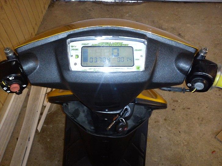 Yamaha Jog AS Metalgul (SOLGT) billede 5