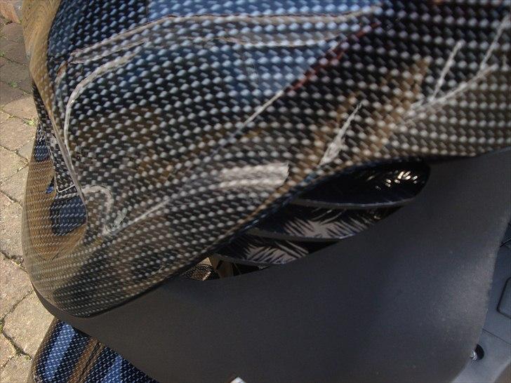 PGO Pmx Naked Carbon billede 15