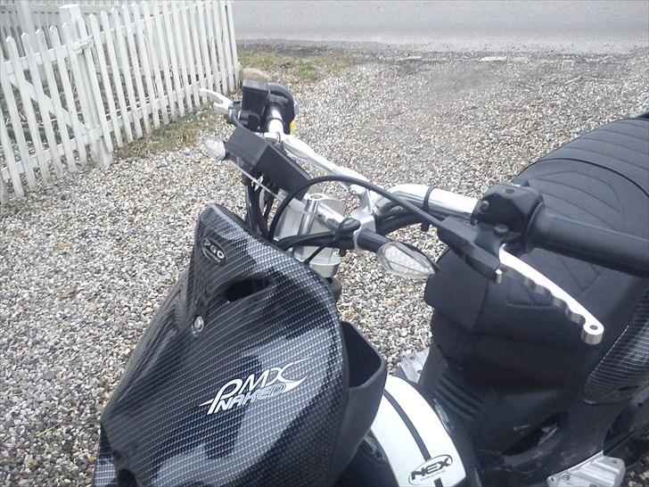 PGO PMX Naked Carbon billede 8