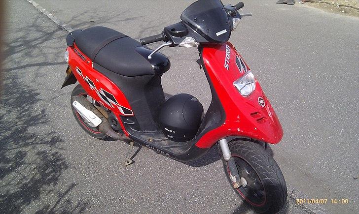 Gilera storm - Totalt skadet, sælges i dele!!! fra d.2/7- - 7-4-2011 billede 5