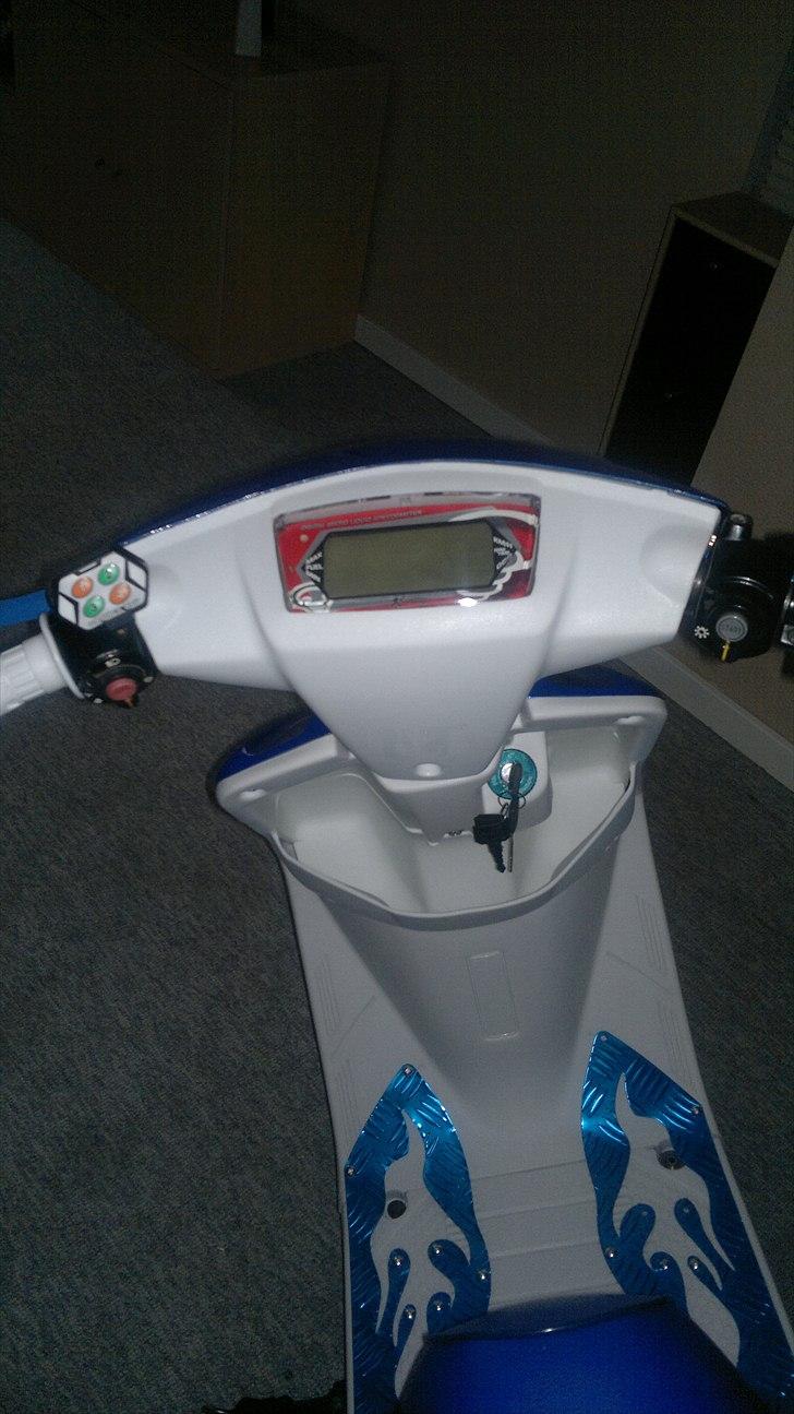 Yamaha jog solgt billede 9