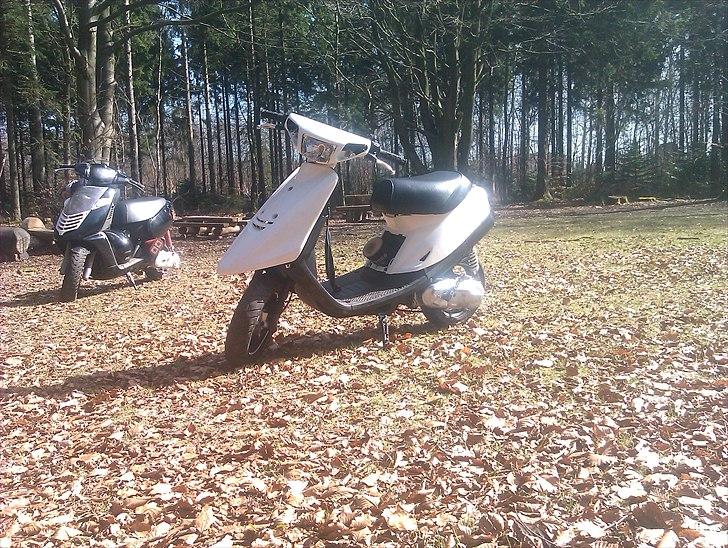 Yamaha Jog FS 70cc  - Mangler lygteglas og blinklysglas kommer self på :)  billede 1