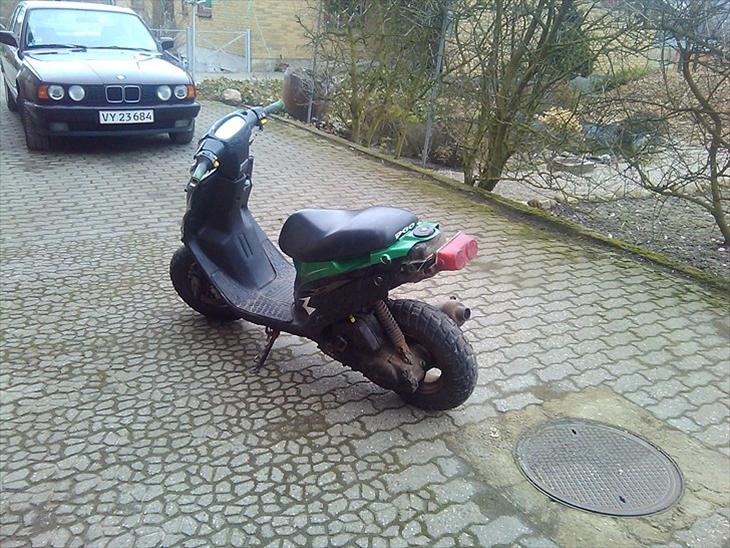 {{currentPhoto.altText}} billede {{currentPhoto.number}}