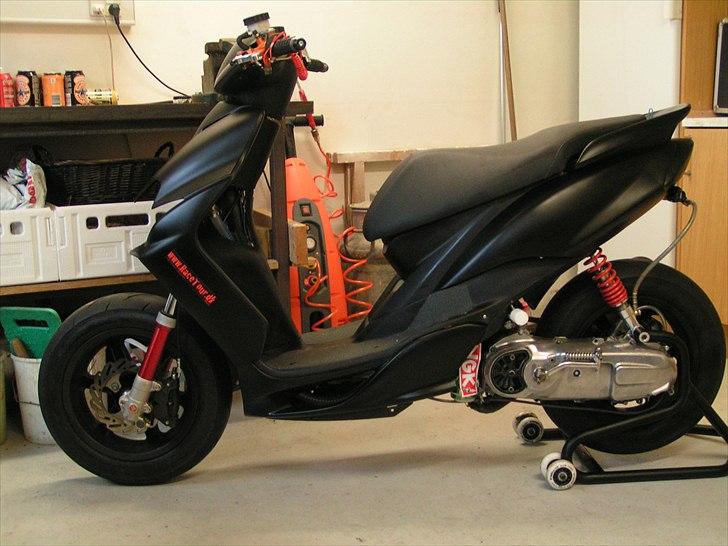 Yamaha jog rr  solgt. billede 2