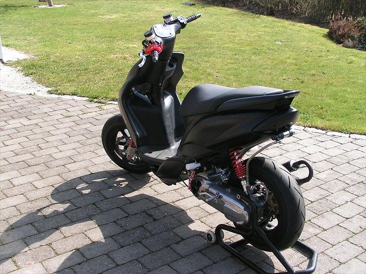 Yamaha jog rr  solgt. billede 4