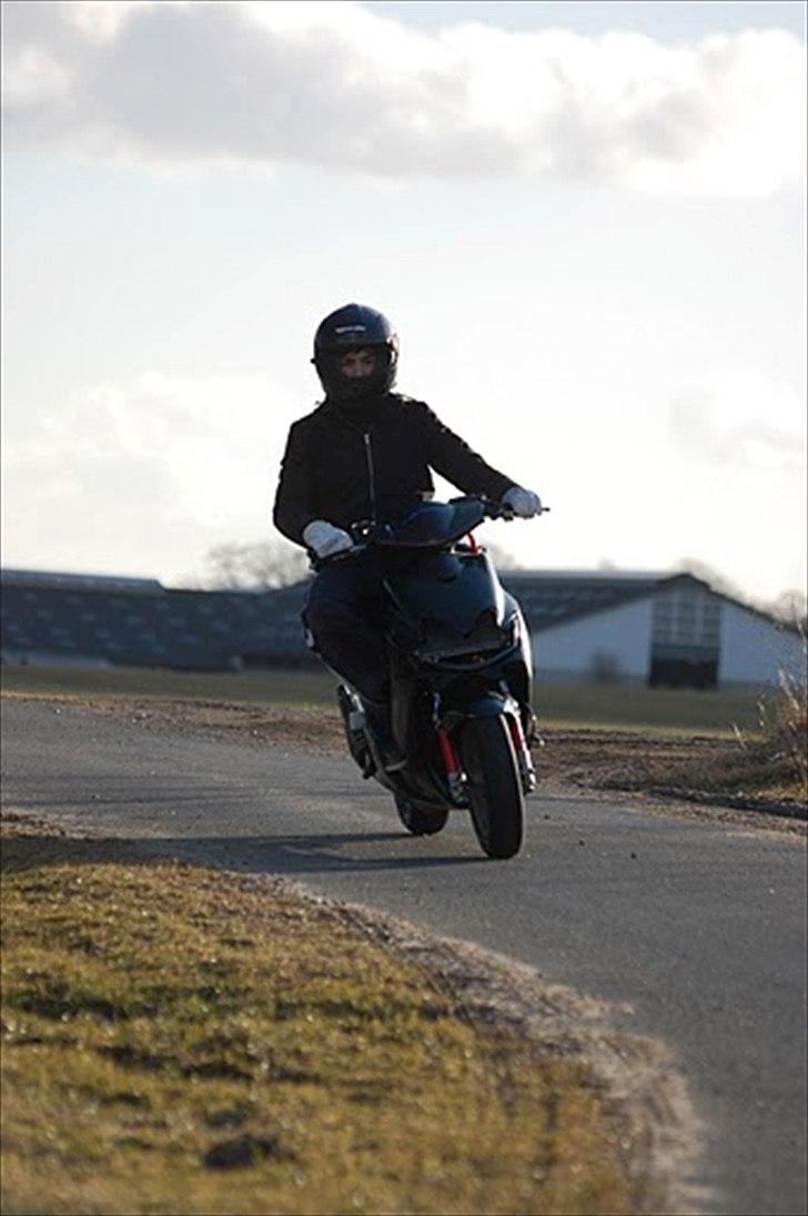 Yamaha jogrr ts2 (solgt) billede 2