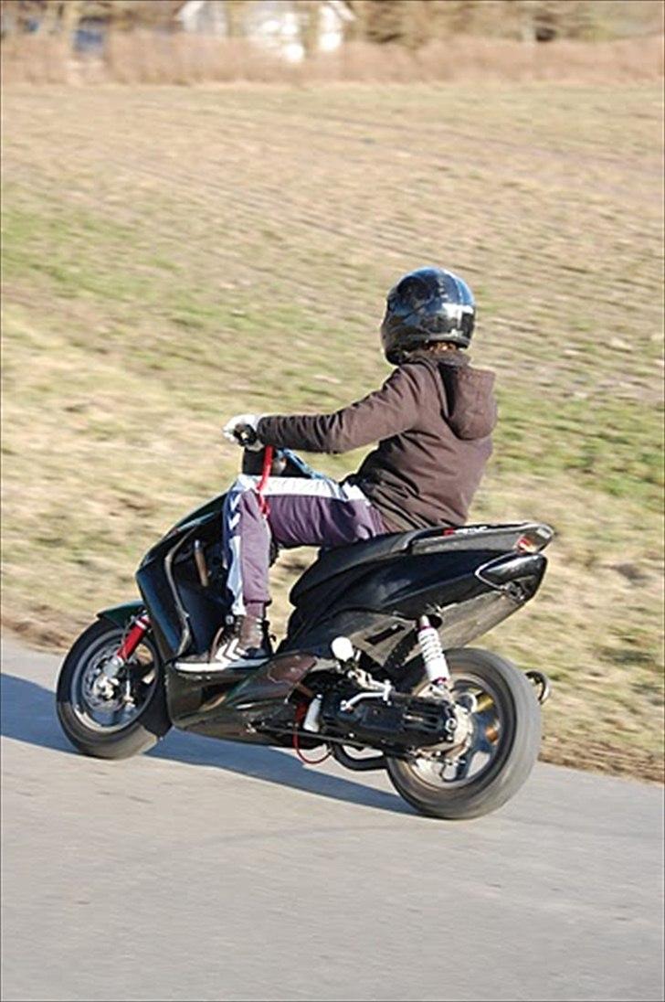 Yamaha jogrr ts2 (solgt) billede 7