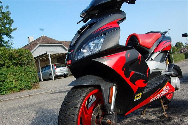Aprilia SR50 i.e Factory SOLGT billede 1