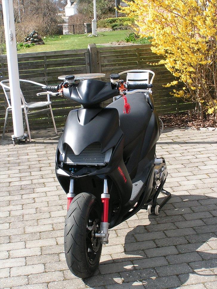 Yamaha jog rr  solgt. billede 11