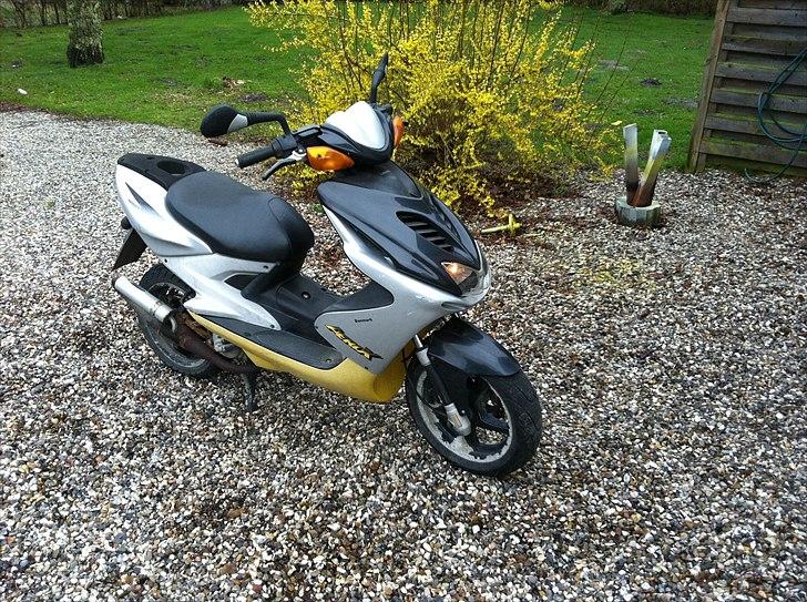 Yamaha aerox *SOLGT* billede 1