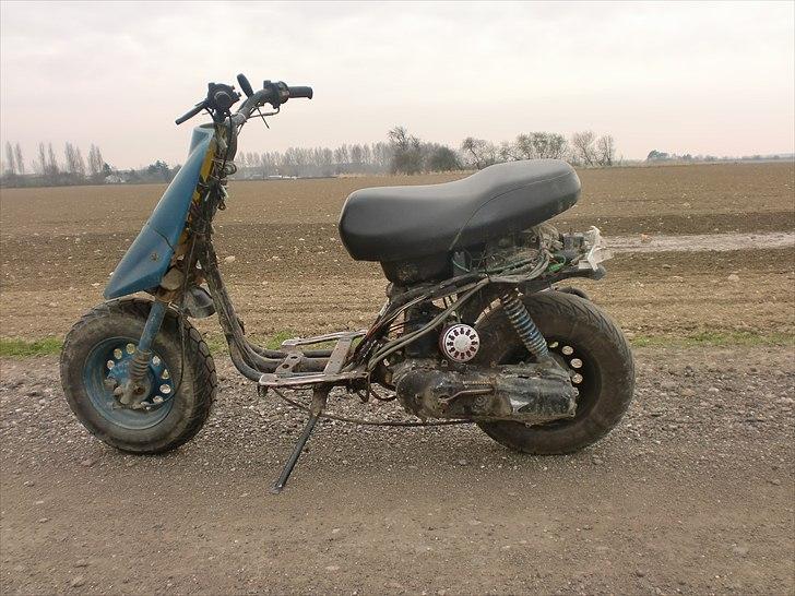 Yamaha booster/stunt svin billede 1