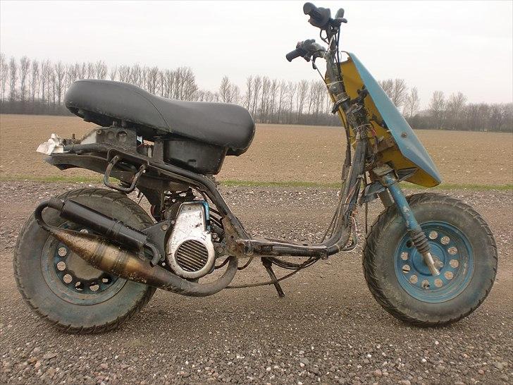 Yamaha booster/stunt svin billede 3