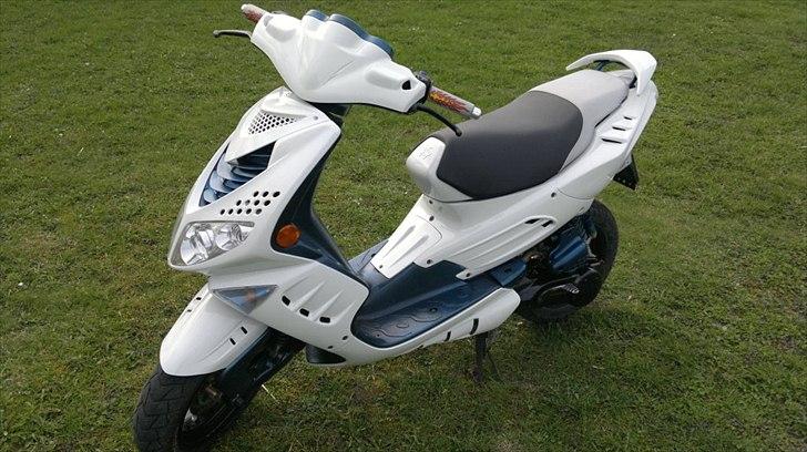 Peugeot Speedfight 2 -SOLGT- billede 1