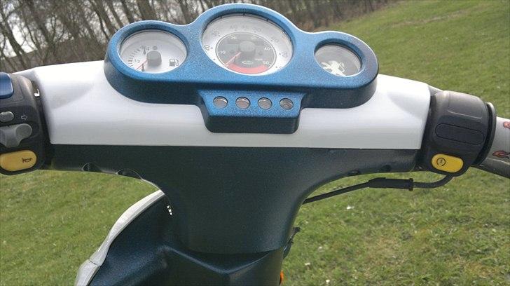 Peugeot Speedfight 2 -SOLGT- billede 8