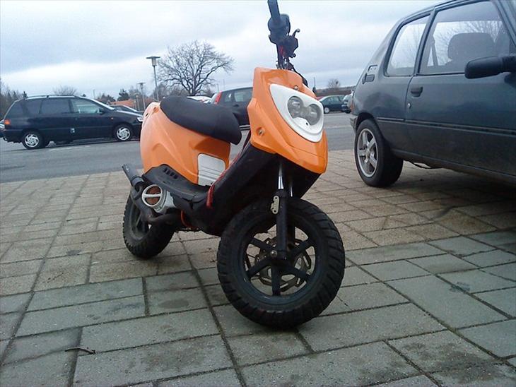 {{currentPhoto.altText}} billede {{currentPhoto.number}}