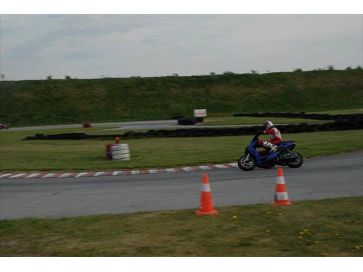 {{currentPhoto.altText}} billede {{currentPhoto.number}}