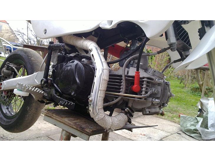 {{currentPhoto.altText}} billede {{currentPhoto.number}}