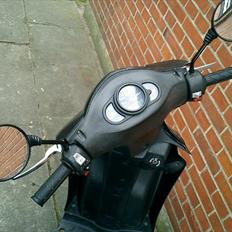 Kymco Agility 50 Sport "Solgt"