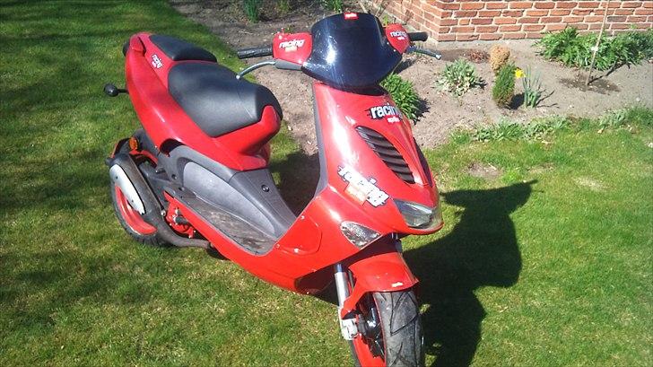 Aprilia sr 50 lc dd SOLGT billede 2