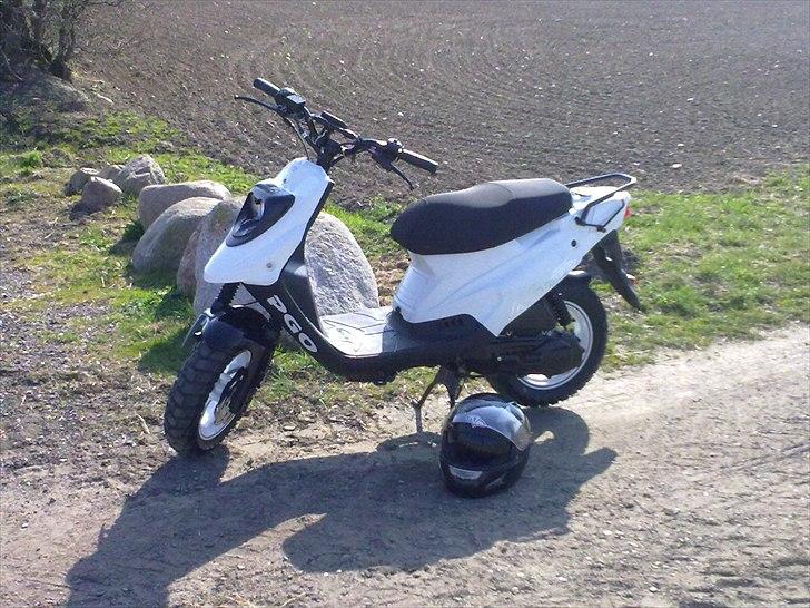 PGO Hot 50 Naked billede 3