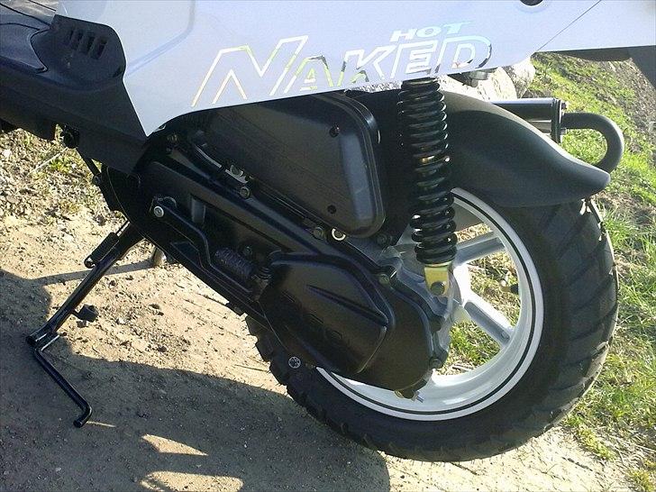 PGO Hot 50 Naked billede 12