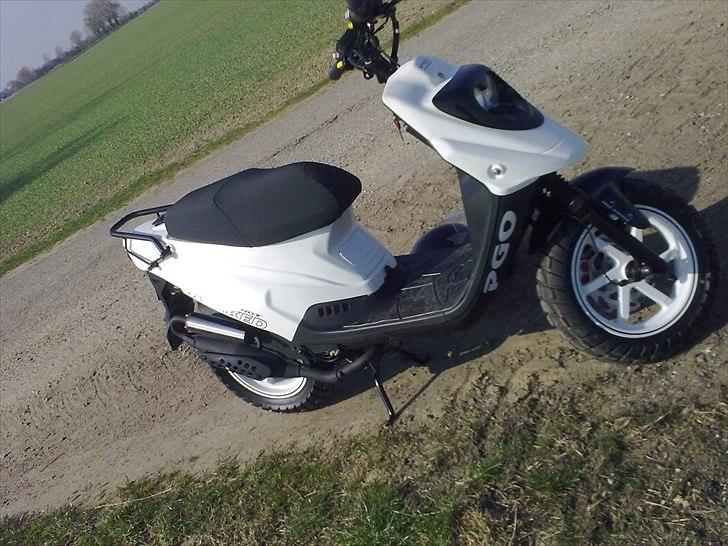 PGO Hot 50 Naked billede 13