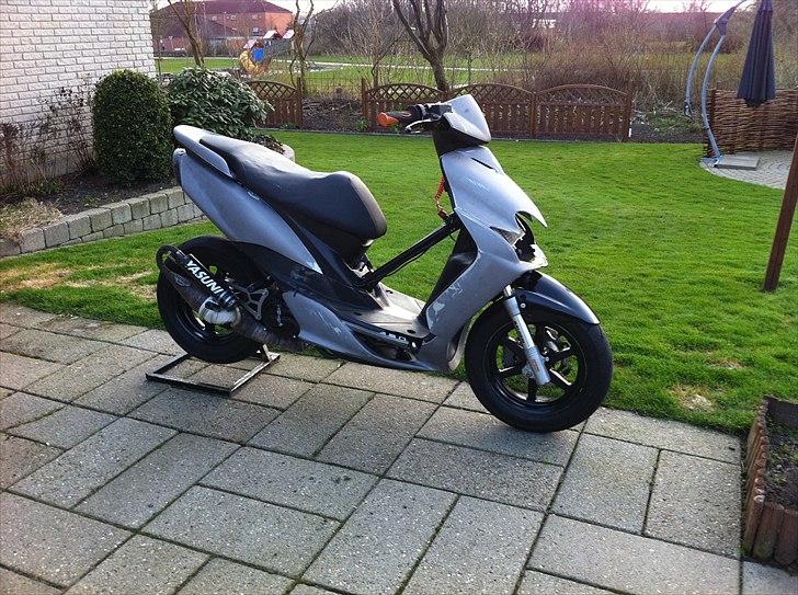 Yamaha Jog RR billede 1