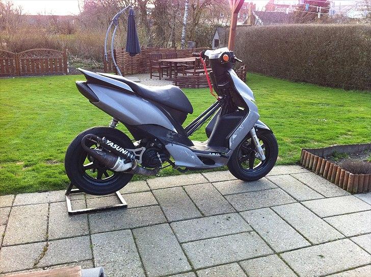 Yamaha Jog RR billede 2