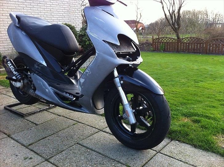 Yamaha Jog RR billede 5