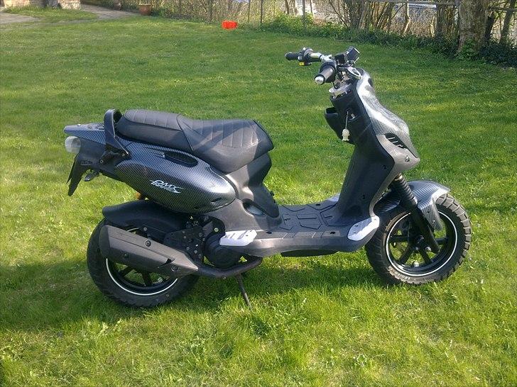 PGO Pmx Naked Carbon billede 15