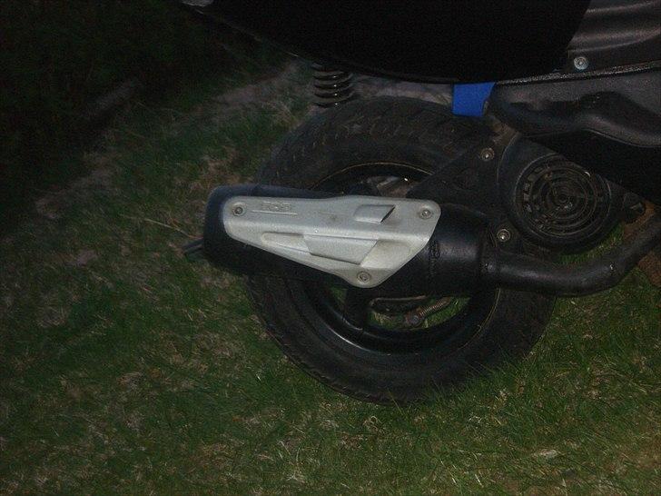 Aprilia Sonic - Den  nye ´gejler´ udstødning -standard- med topperformances varmeskjold :D billede 13