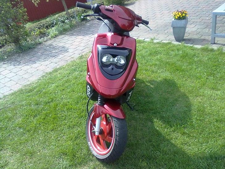 PGO hot 50. SOLGT. billede 1