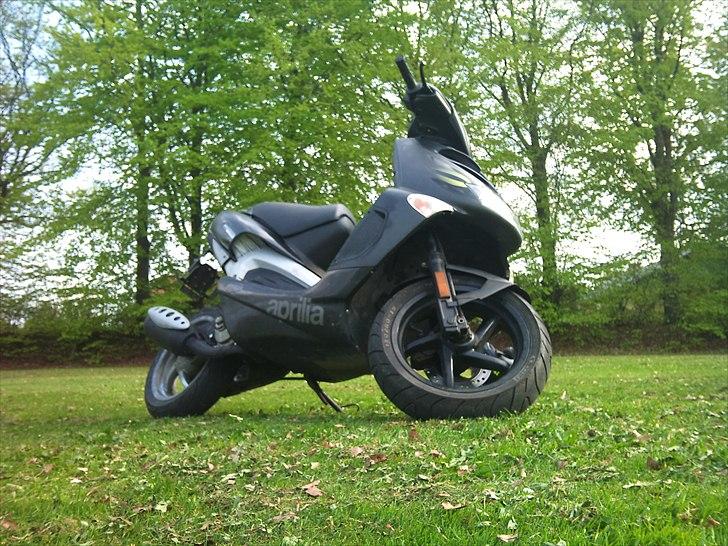 Aprilia Sr50 GP1 SOLGT! billede 1