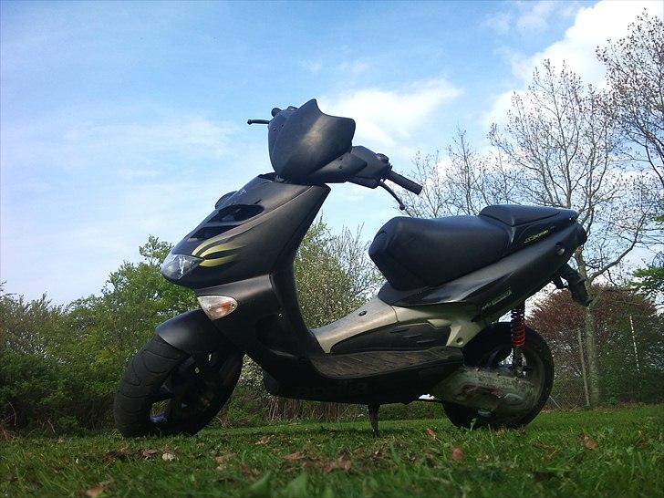 Aprilia Sr50 GP1 SOLGT! billede 2