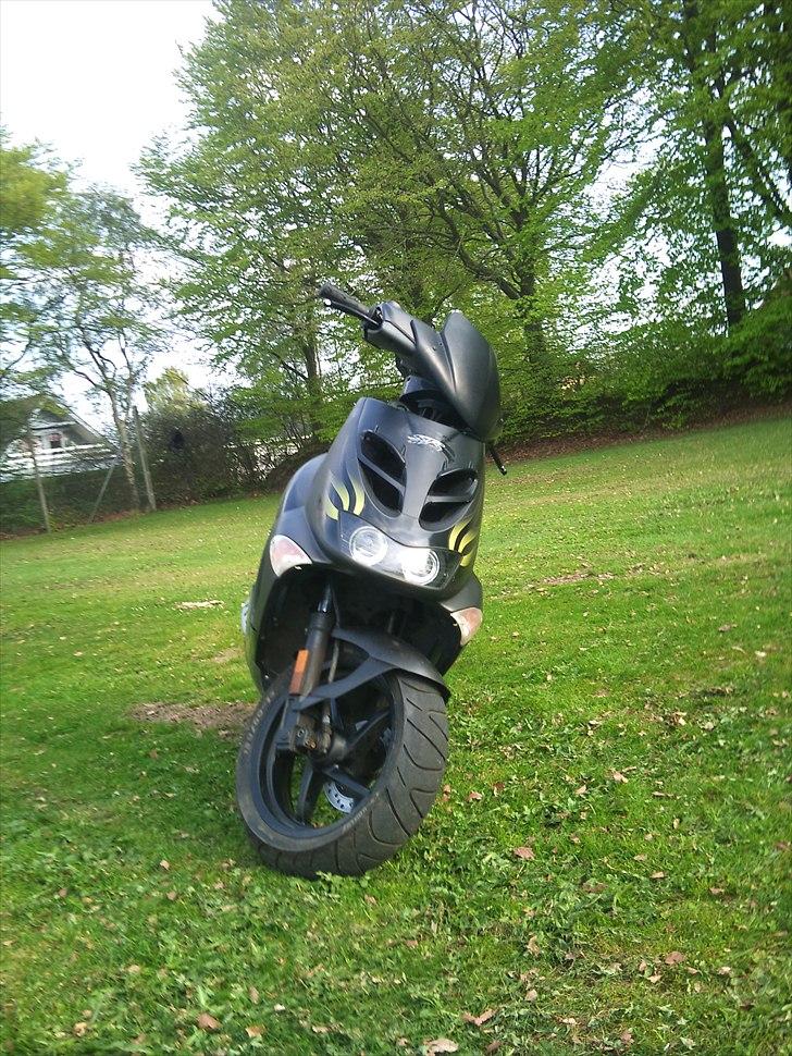 Aprilia Sr50 GP1 SOLGT! billede 4