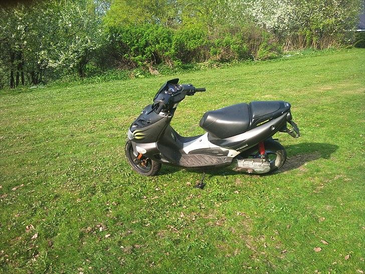 Aprilia Sr50 GP1 SOLGT! billede 13